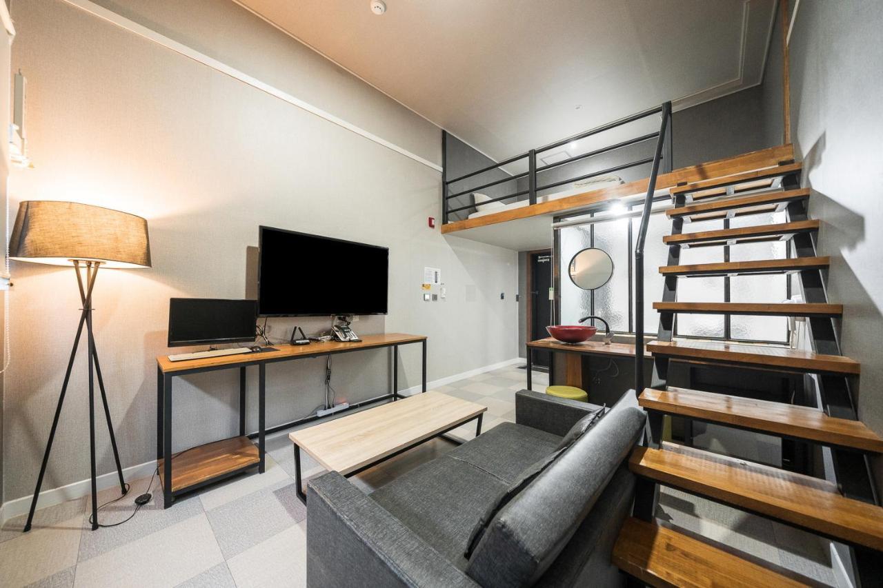 Malu Hotel Σουγόν Εξωτερικό φωτογραφία