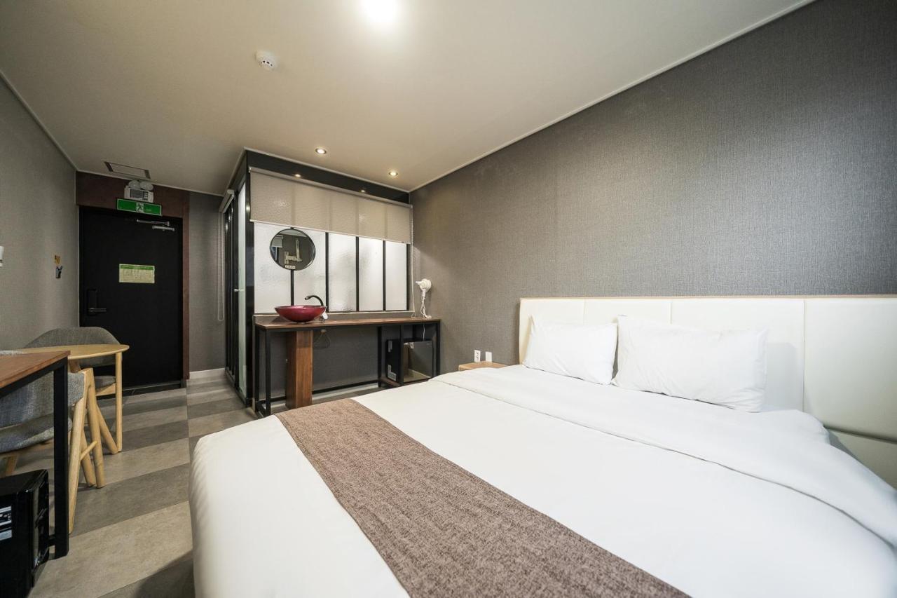 Malu Hotel Σουγόν Εξωτερικό φωτογραφία