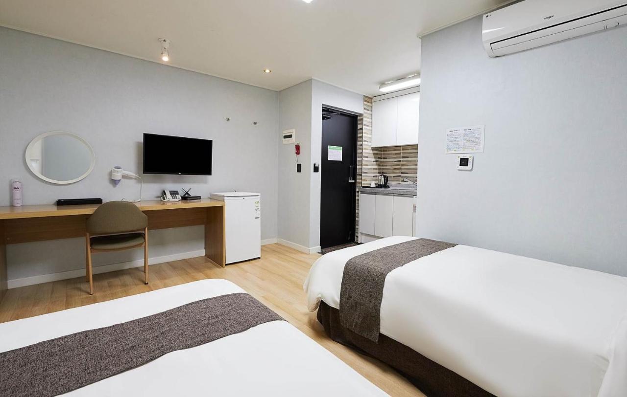 Malu Hotel Σουγόν Εξωτερικό φωτογραφία
